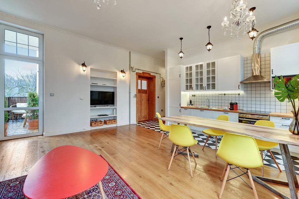 Lion Apartments - Family Stay โซพอต ภายนอก รูปภาพ